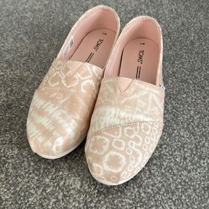 Toms